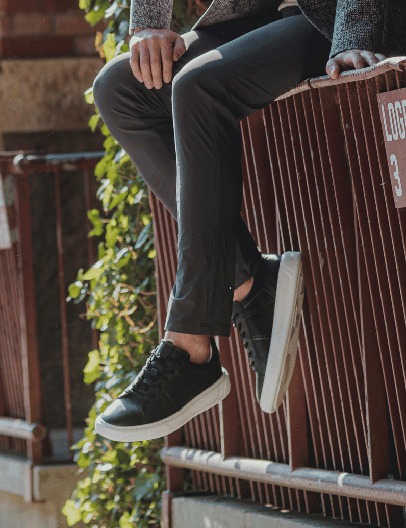 Pat-Calvin-Glattleder-Sneaker-schwarz