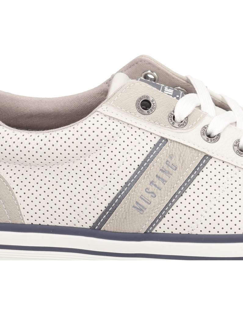 Mustang-Sneaker-weiss