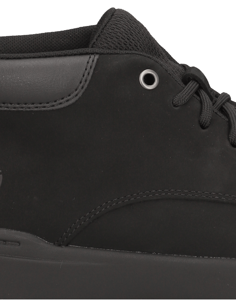Timberland-Seneca-Bay-Leather-Chukka-schwarz