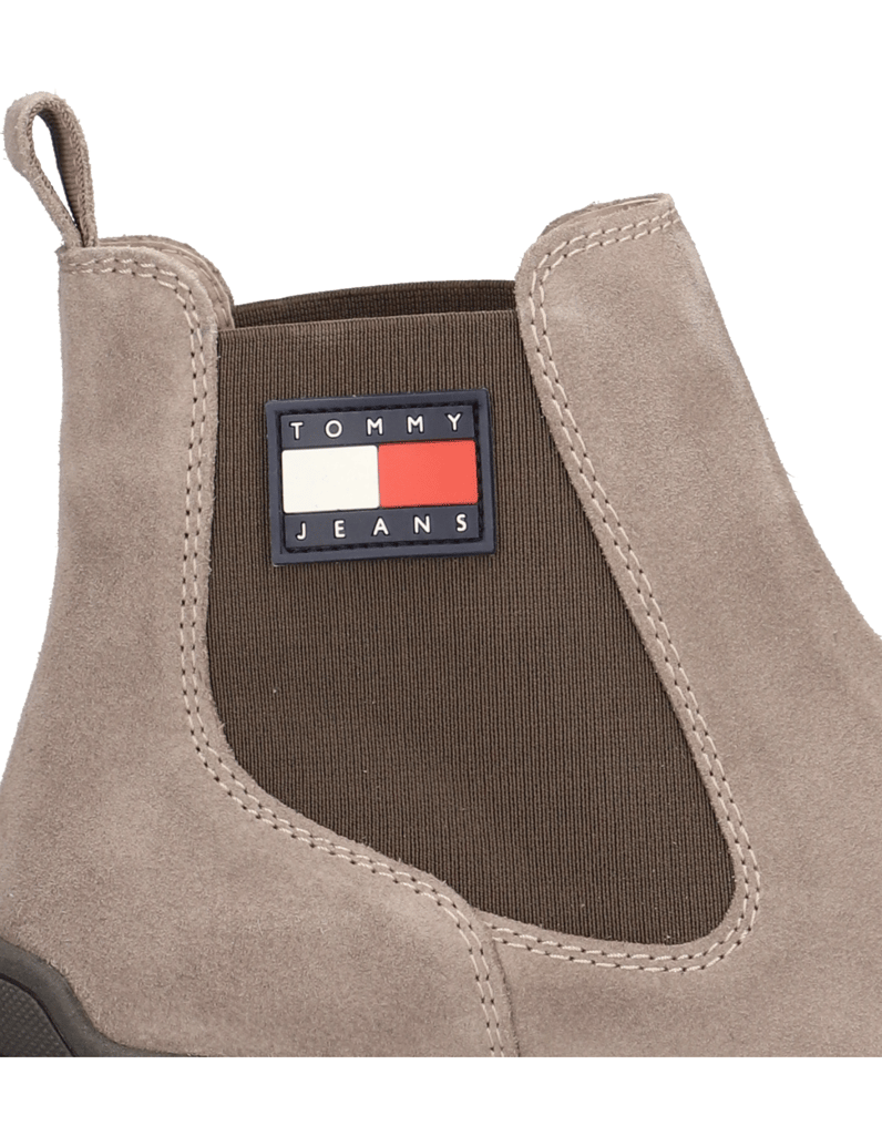Tommy-Hilfiger-TJM-CHELSEA-SUEDE-beige