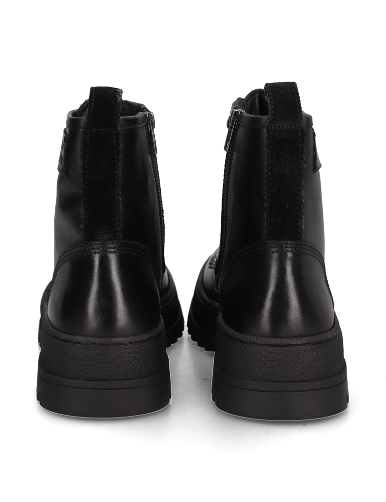 Pat-Calvin-Boot-schwarz