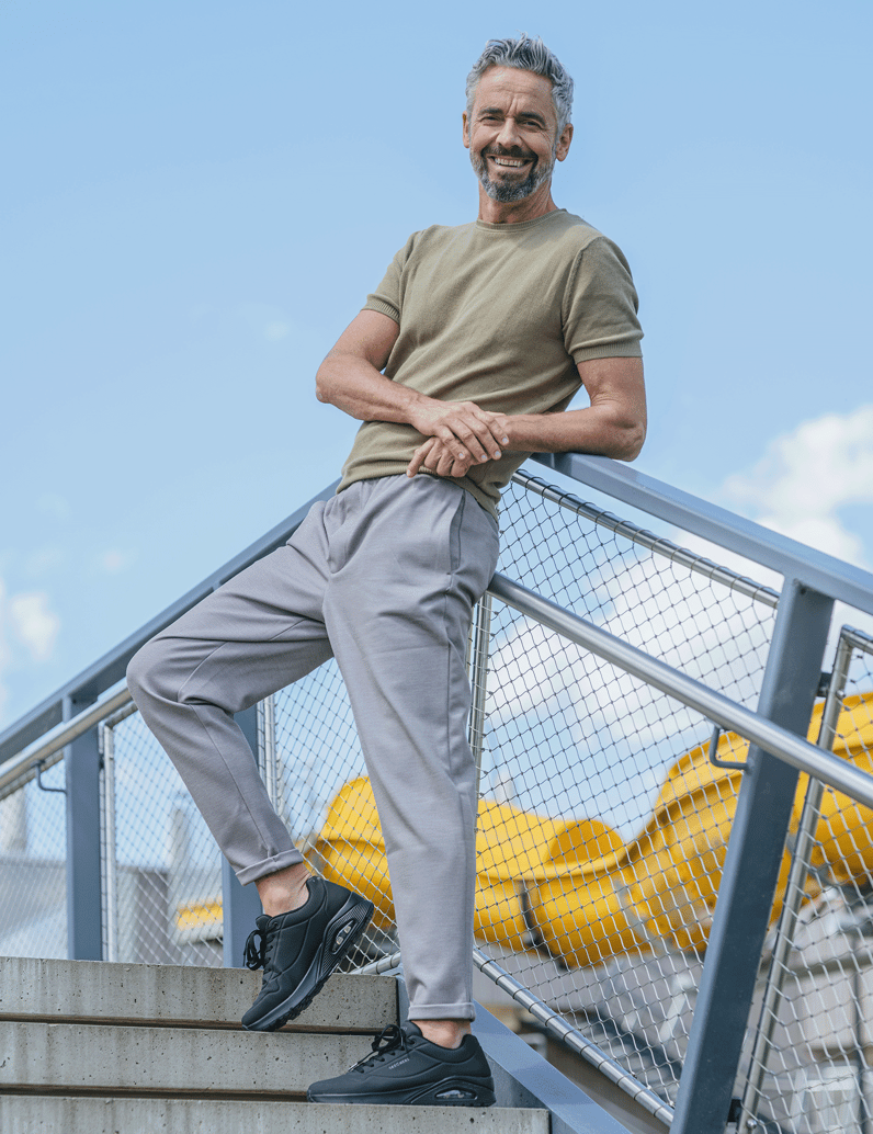 Skechers-UNO-STAND-ON-AIR-schwarz