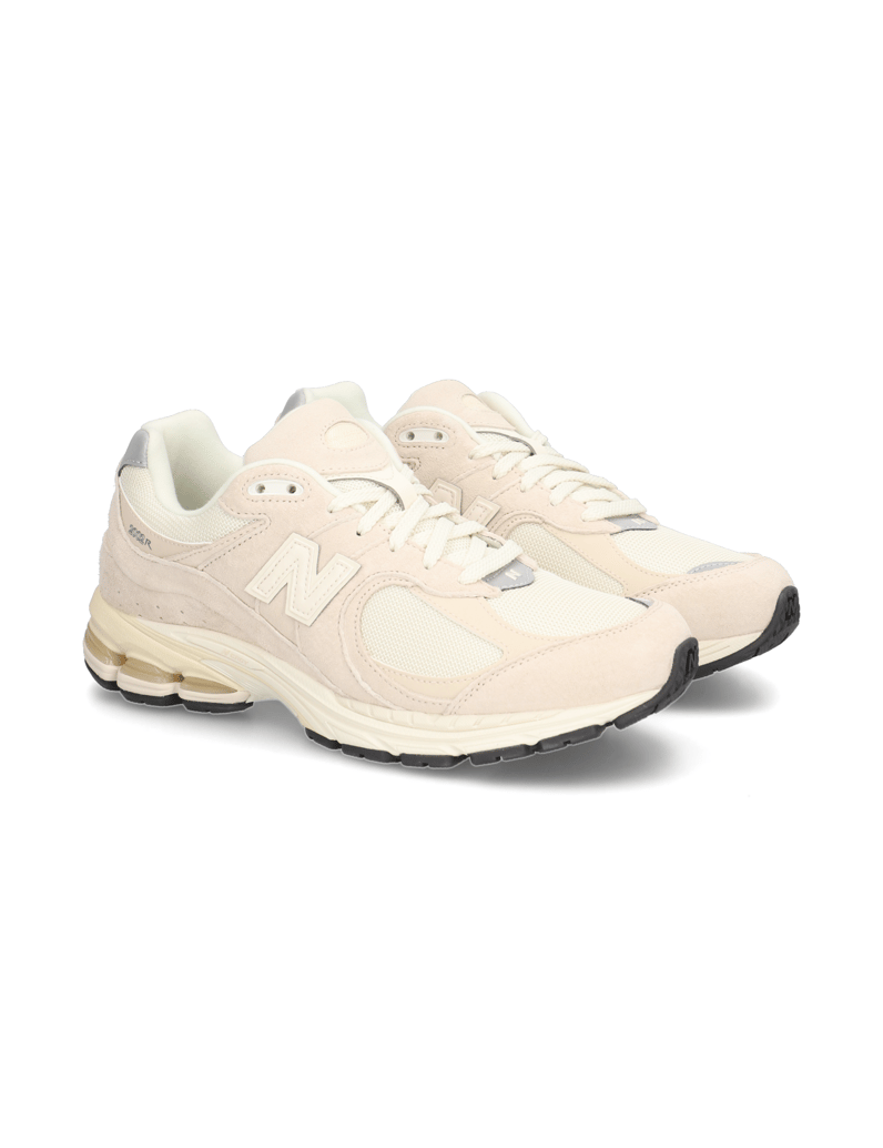 New-Balance-M2002-beige