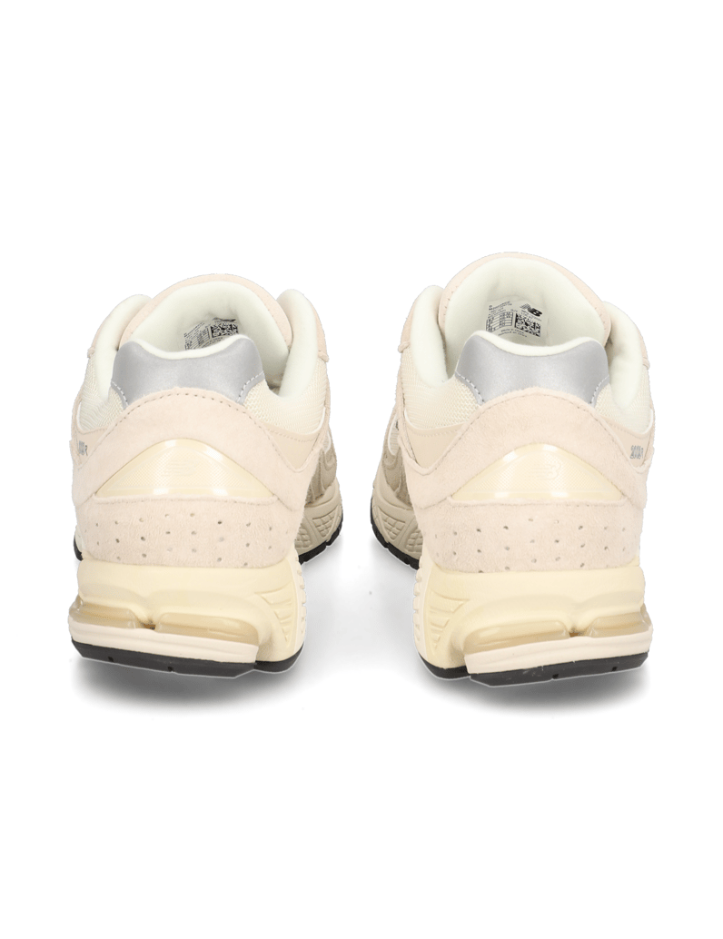 New-Balance-M2002-beige