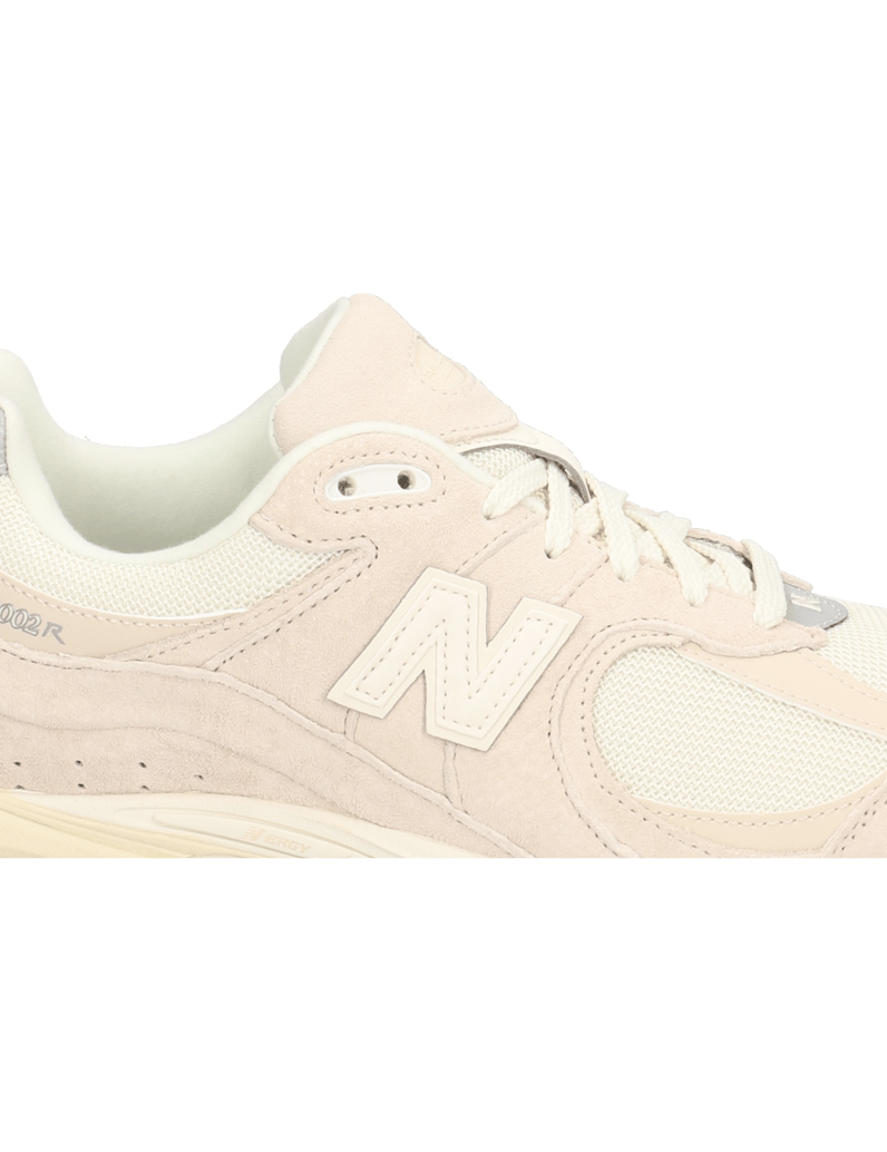 New-Balance-M2002-beige