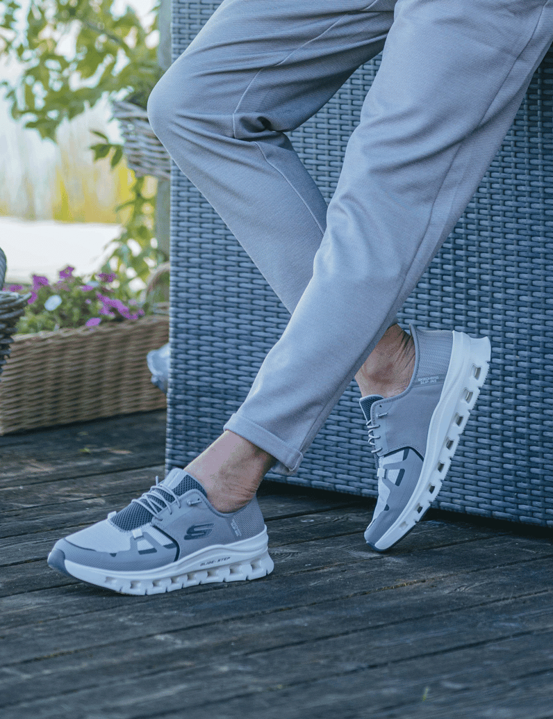 Skechers-GLIDE-STEP-PRO-schwarz