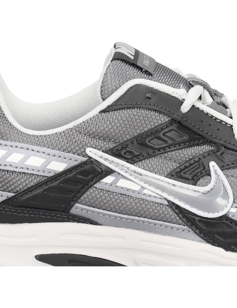 Nike-NIKE-INITIATOR-grau