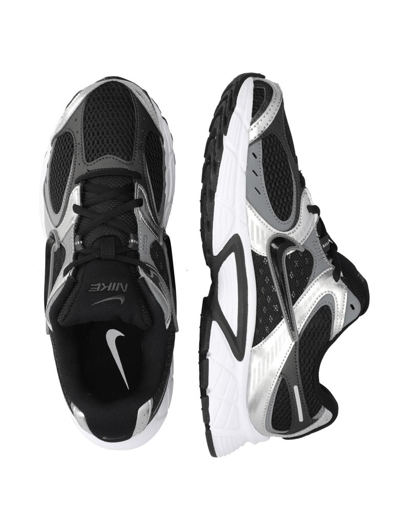 Nike-NIKE-V5-RNR-grau