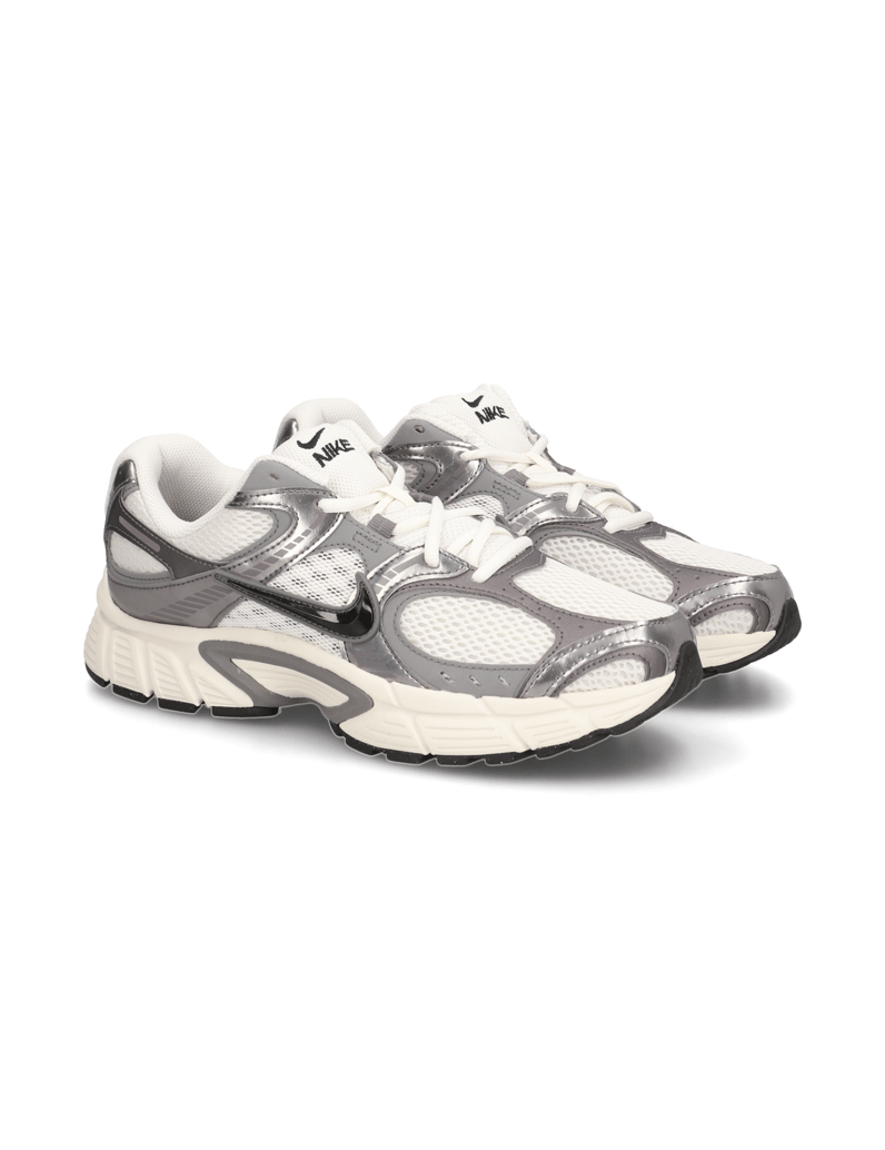 Nike-Nike-V5-RNR-grau