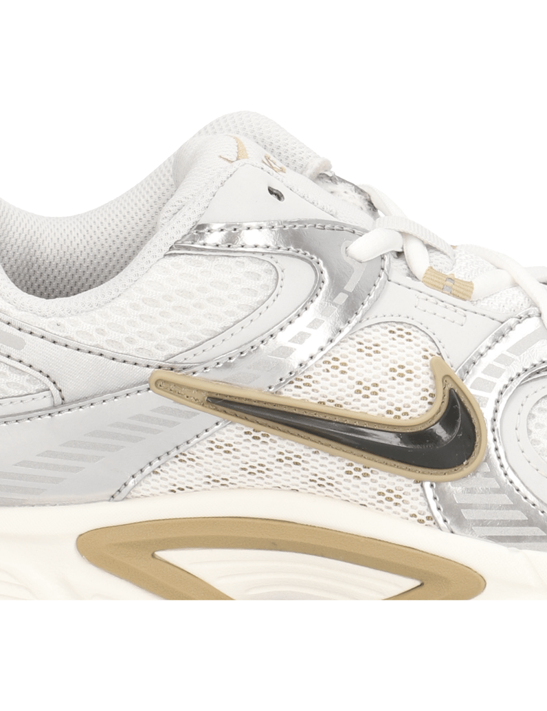 Nike-NIKE-V5-RNR-grau