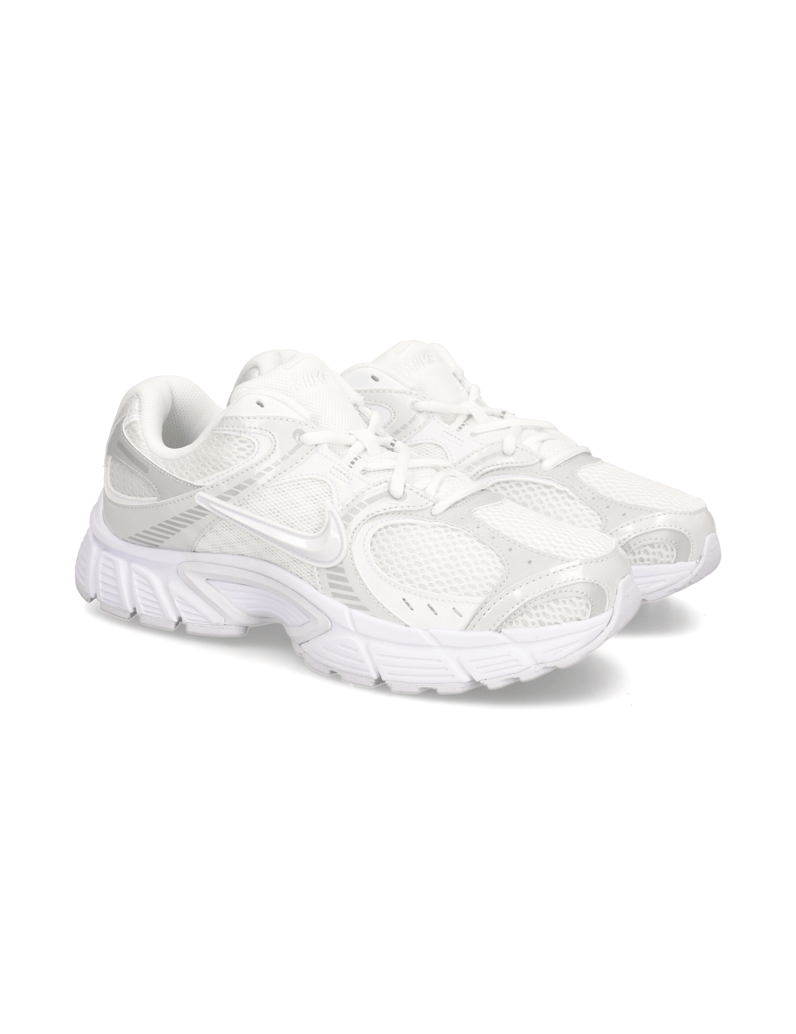 Nike-NIKE-V5-RNR-grau
