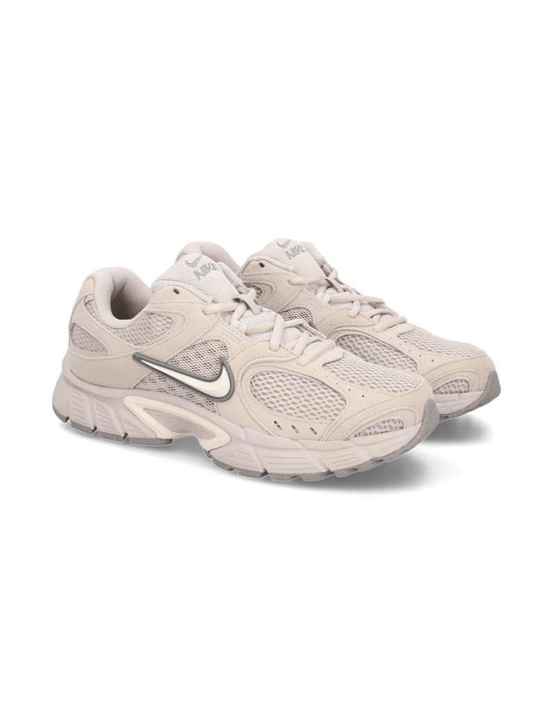 Nike-Nike-V5-RNR-grau