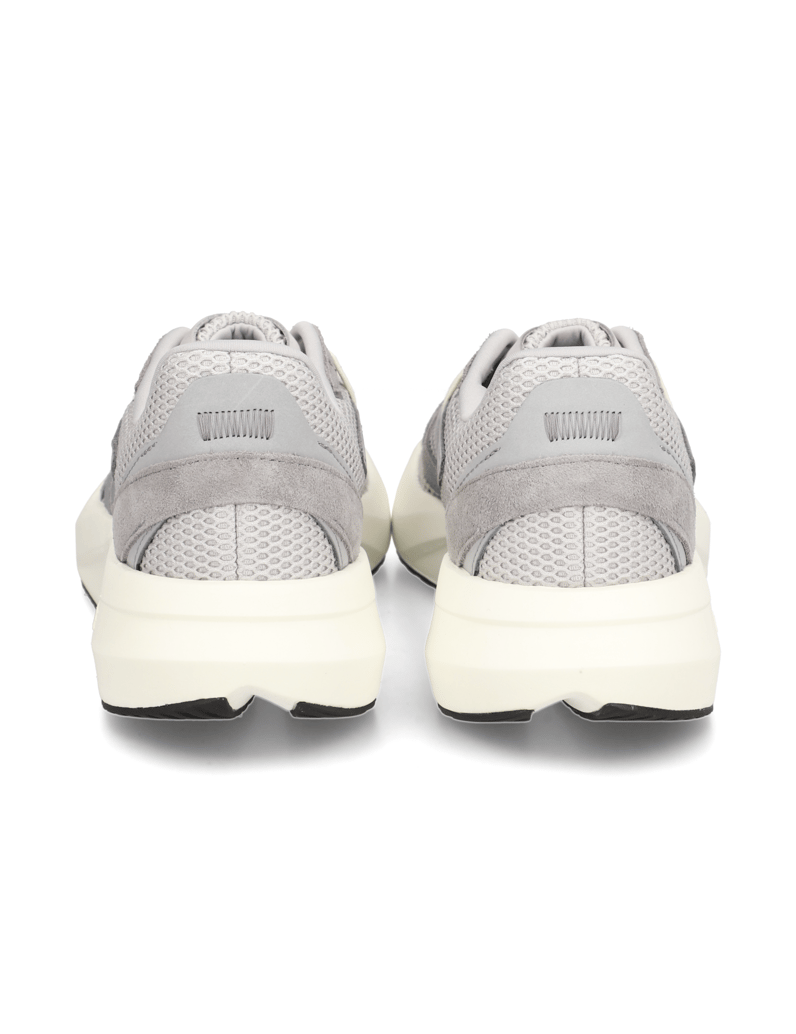 Adidas-LIGHTBLAZE-schwarz