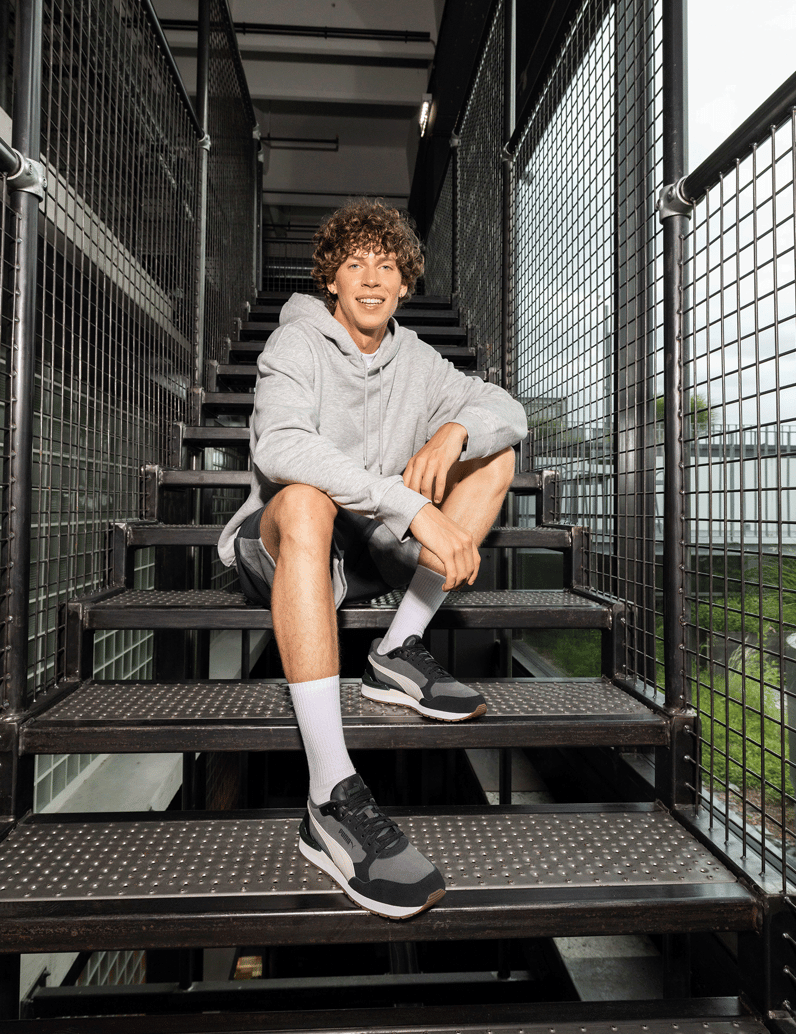 Puma-ST-Runner-v4-SD-grau