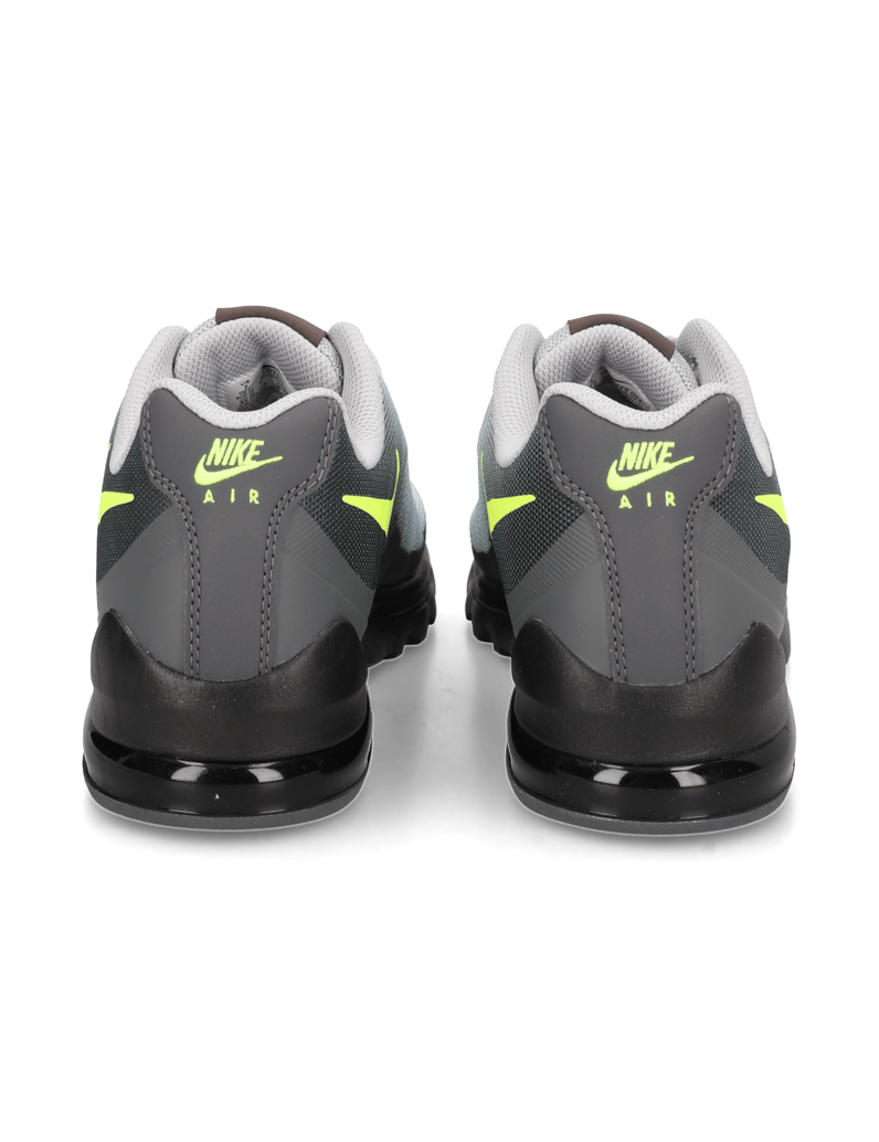 Nike-Nike-Air-Max-Invigor-grau