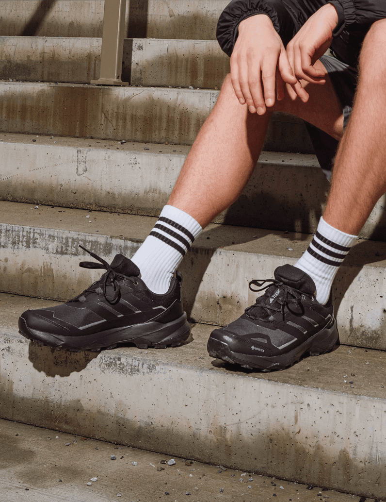 Adidas-TERREX-SKYCHASER-AX5-GTX-schwarz