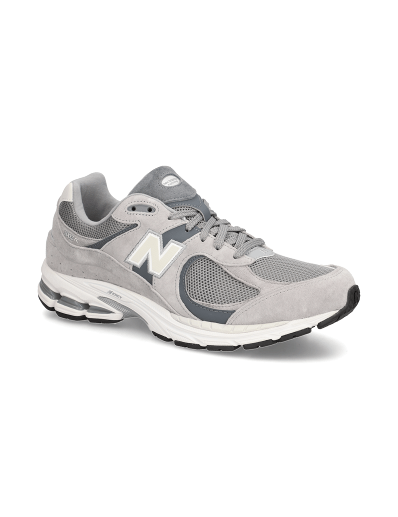 New-Balance-2002R-grau