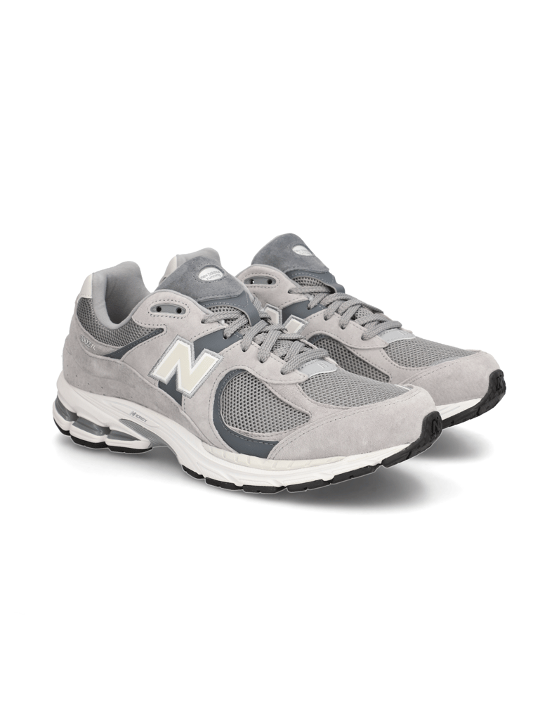 New-Balance-2002R-grau