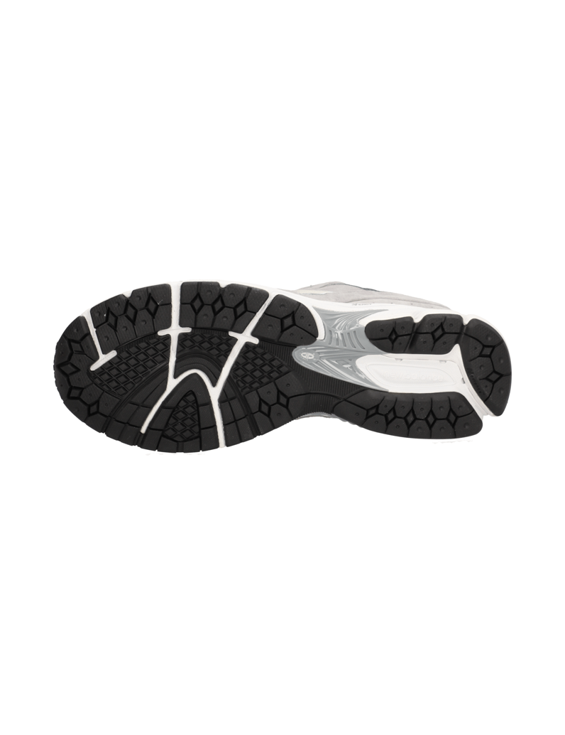 New-Balance-2002R-grau