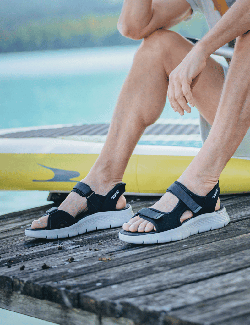Skechers-SLIP-INS-GO-WALK-FLEX-schwarz