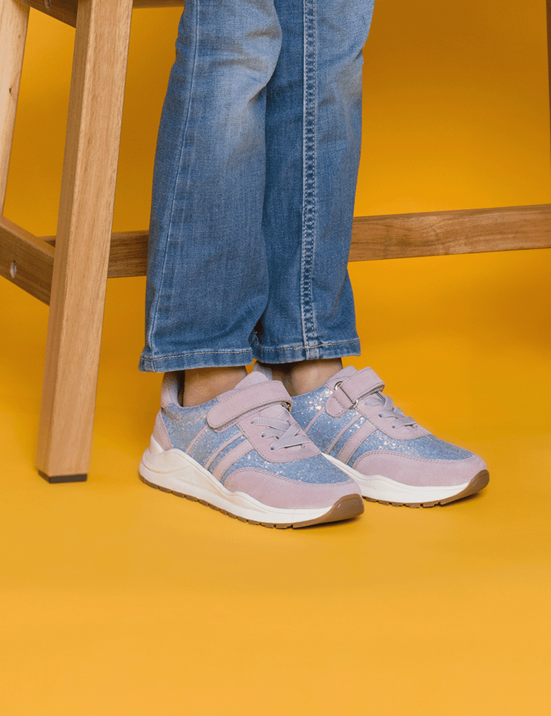 U&ME-Sneaker-lila