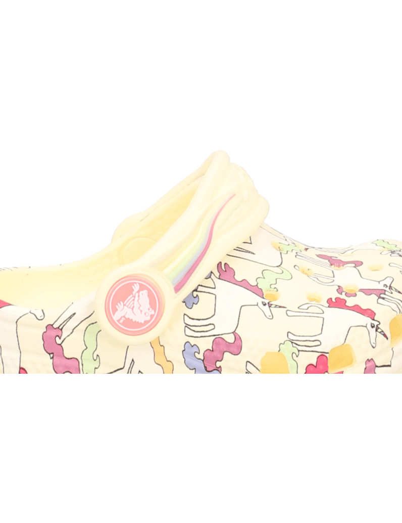 Crocs-CLASSIC-CLOG-PRINTS-gelb