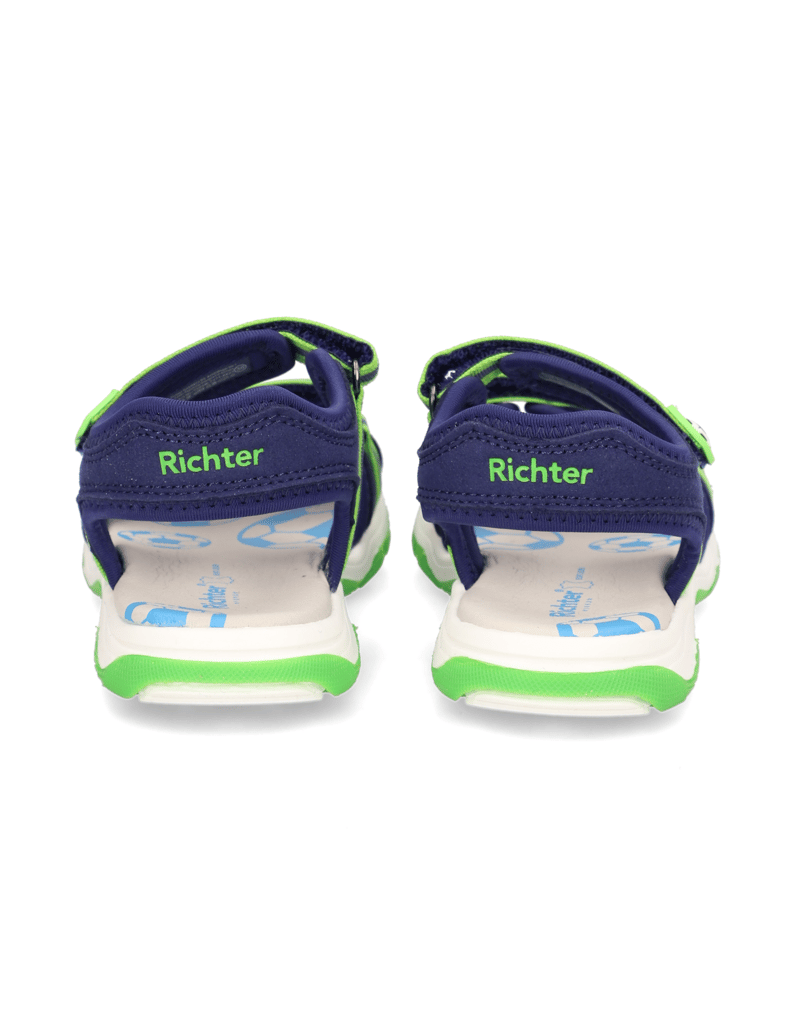Richter-Leon-blau