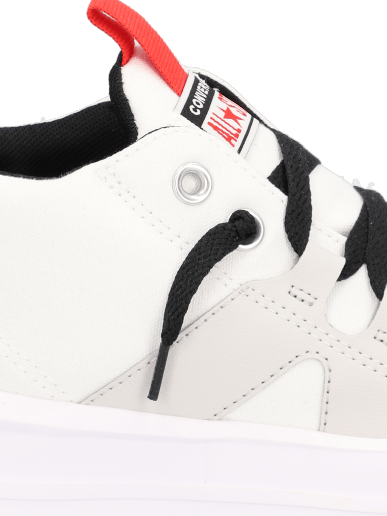 Converse-CHUCK-TAYLOR-ALL-STAR-ULTRA