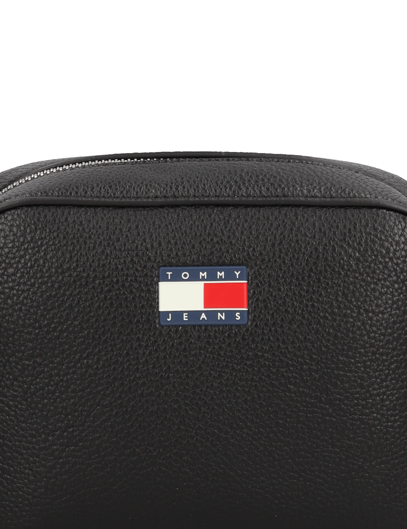 Tommy-Jeans-TJW-MUST-CAMERA-BAG-schwarz