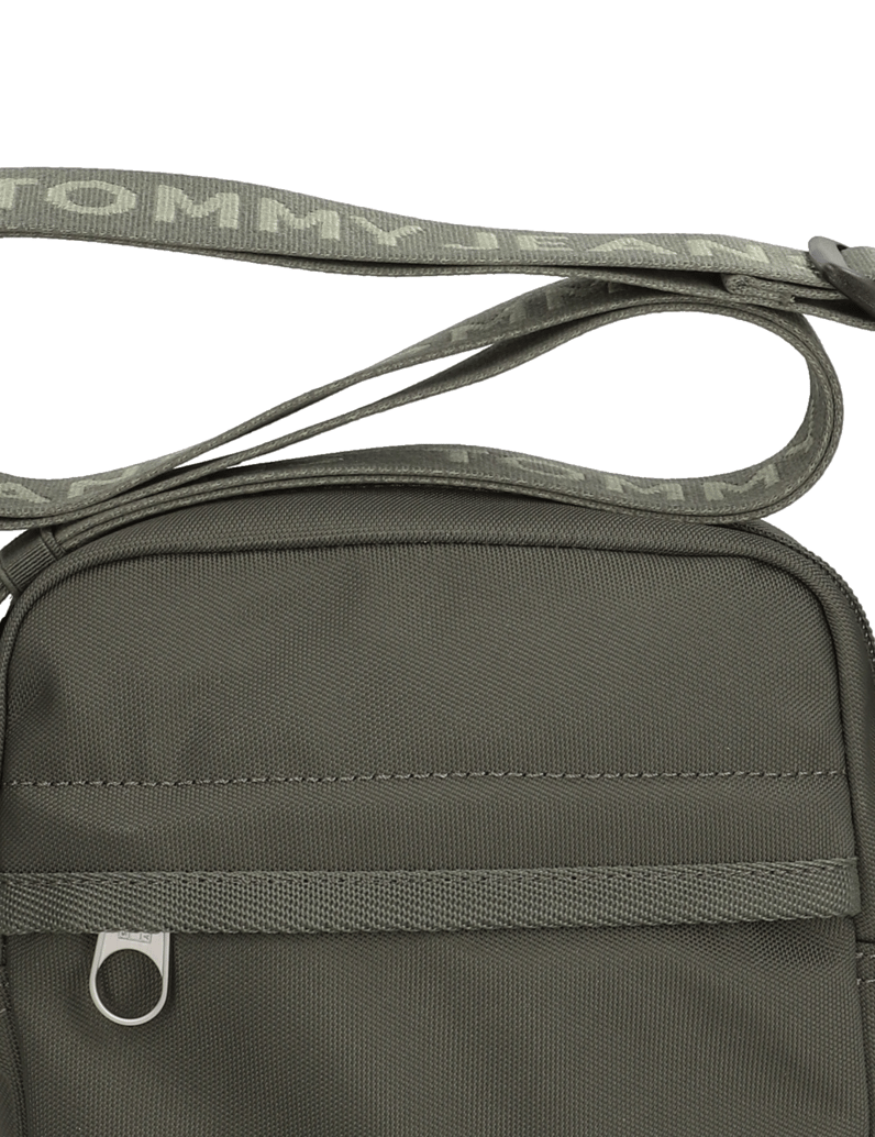 Tommy-Jeans-TJM-ESS-DAILY-REPORTER-schwarz