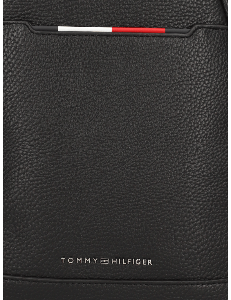 Tommy-Hilfiger-TH-CENTRAL-SLING-BAG-schwarz