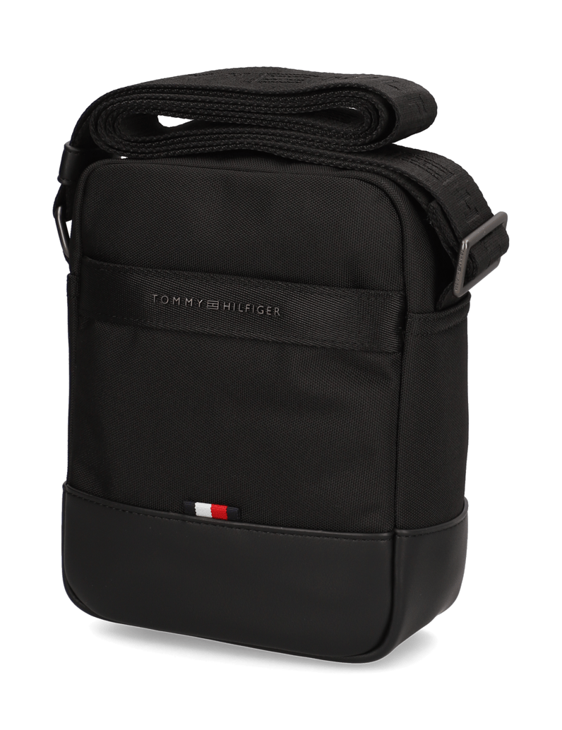 Tommy-Hilfiger-TH-NYLON-TRAVEL-MINI-REPORTER-schwarz