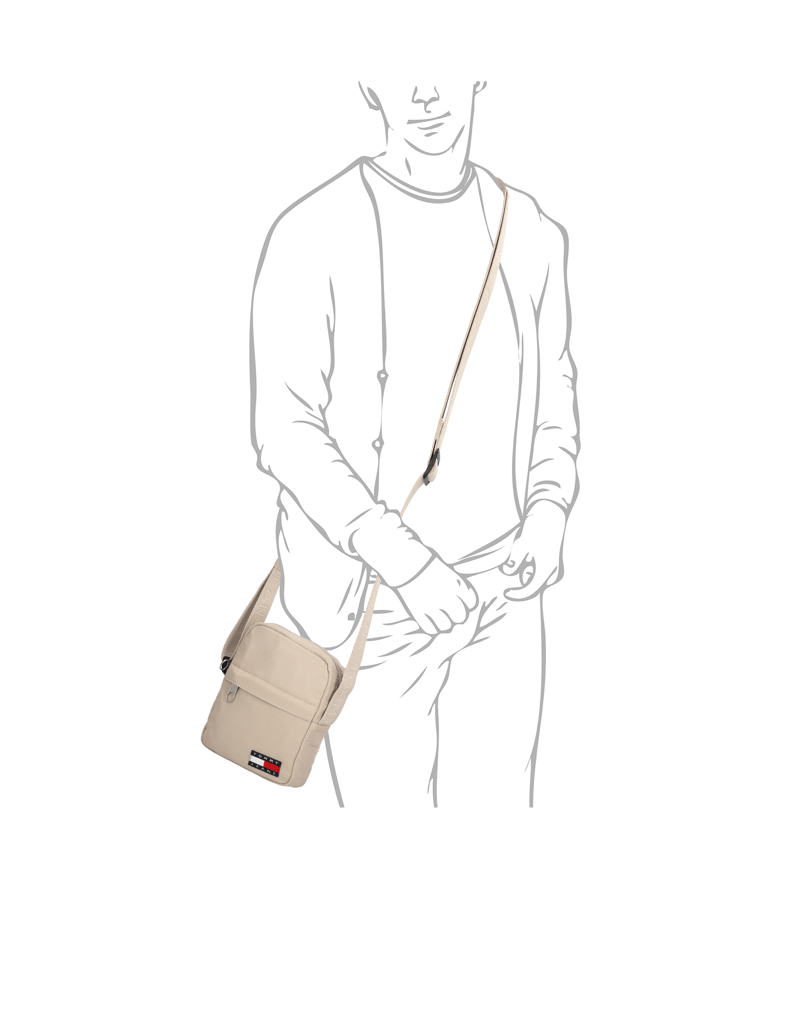 Tommy-Jeans-TJM-ESS-DAILY-RIPSTOP-REPORTER-beige