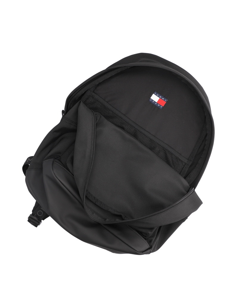 Tommy-Jeans-TJM-ESS-DAILY-DOME-BACKPACK-schwarz