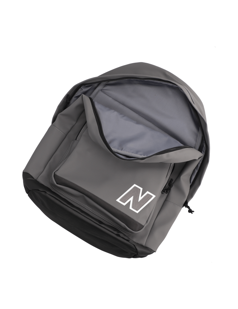 New-Balance-LEGACY-BACKPACK-grau