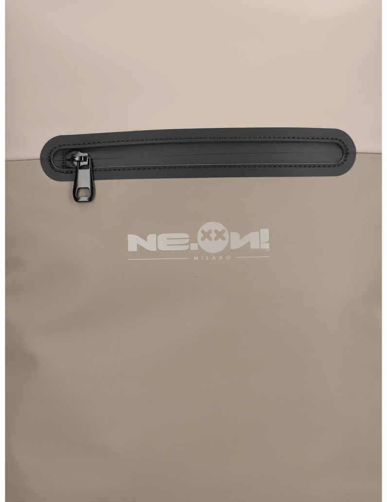NEON-Milano-VERTICAL-TECH-BACKPACK-schwarz