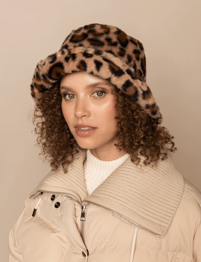 Kate-Gray-BUCKET-HAT-schwarz