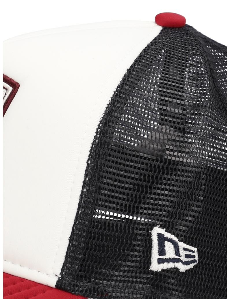 NEW-ERA-GRAPHIC-PATCH-TRUCKER-gelb