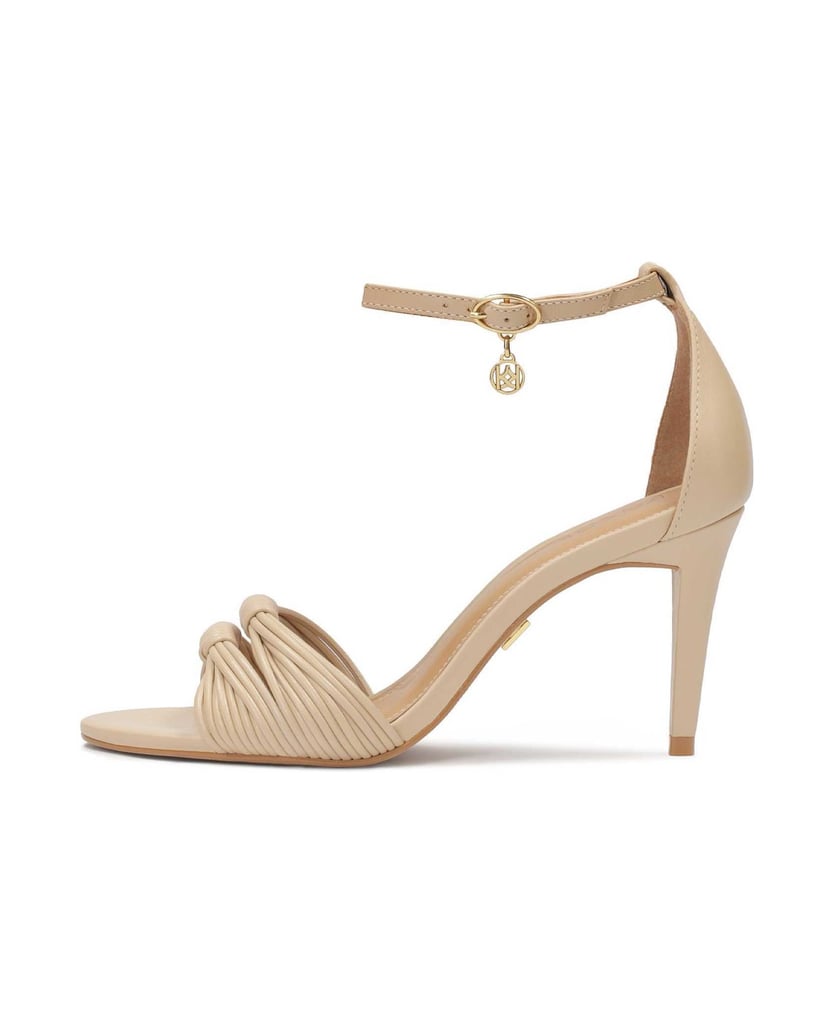 Kazar-Beige-Stiletto-Sandalen-mit-einem-Schnürchen-um-den-Knöchel-beige