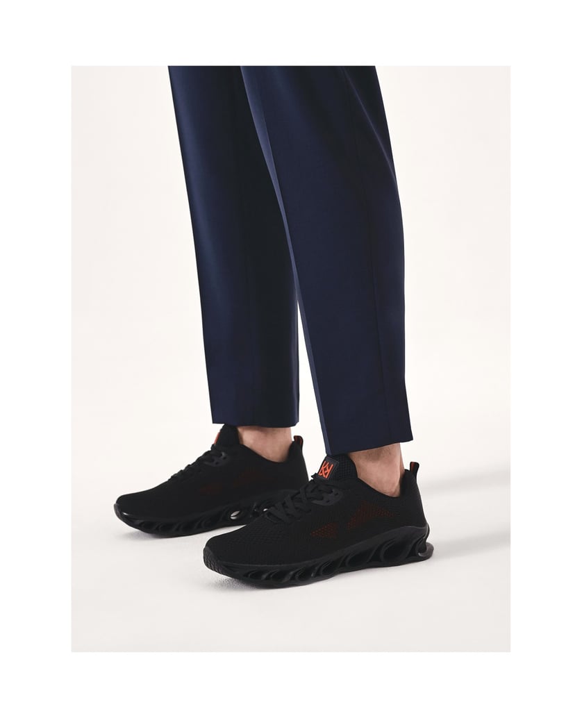 Kazar-Leichte-Herren-Sneaker-mit-origineller-Sohle-schwarz
