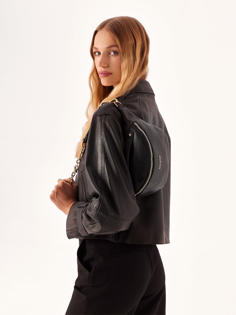 Kazar-Hüfttasche-aus-Leder-in-schwarzer-Farbe