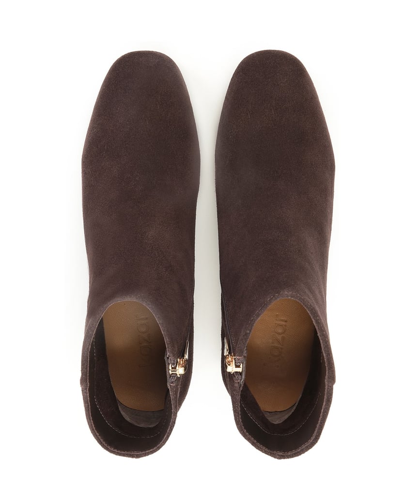 Kazar-Wildlederstiefel-auf-einem-mit-Zirkonium