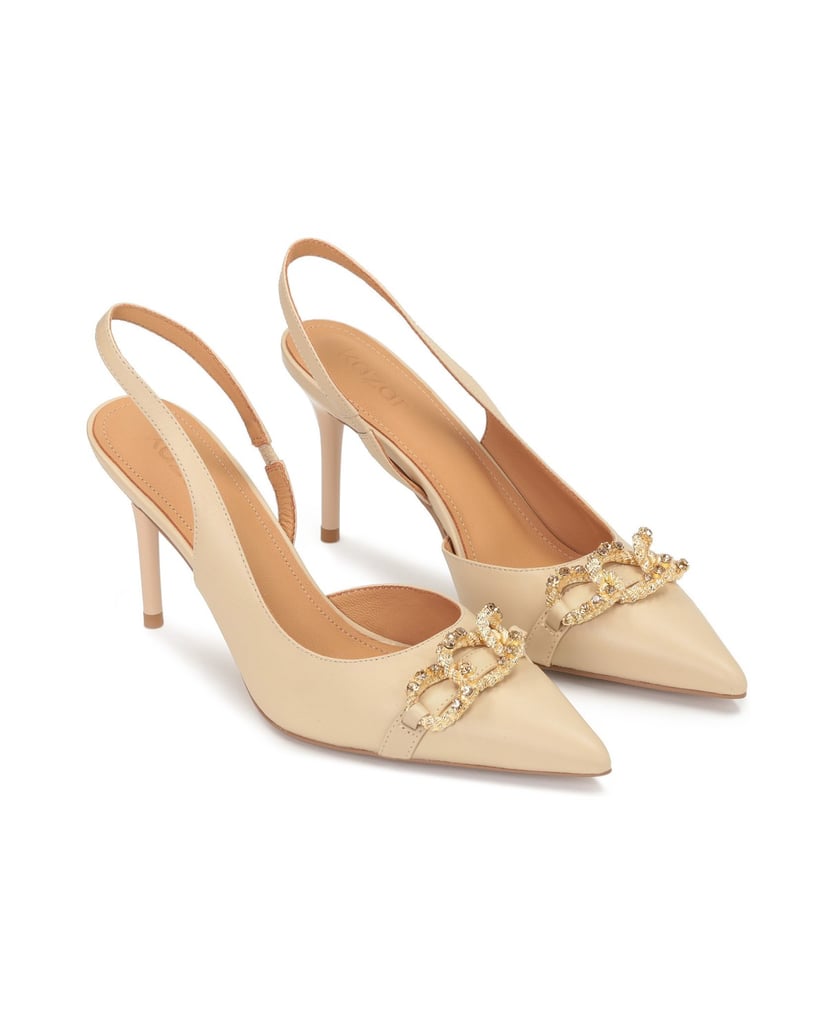 Kazar-Fleischfarbene-Pumps-mit-unbedecktem-Absatz-und-einer-großen-Metallkette-beige