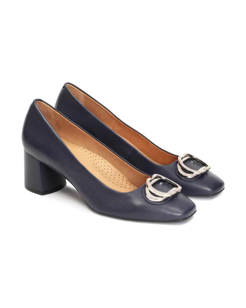 Kazar-Marineblaue-Lederpumps-mit-Metallverzierungen-dunkelblau