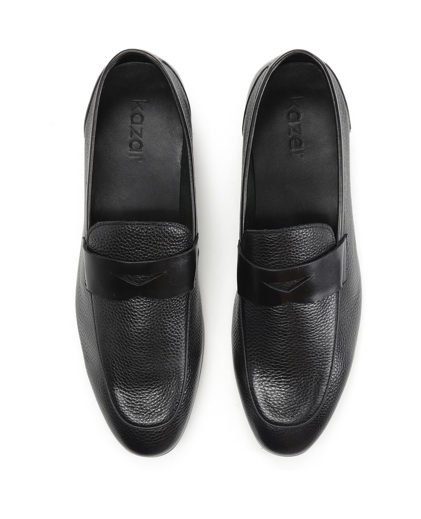 Kazar-Herren-Slipper-aus-schwarzem-genarbtem-Leder-schwarz