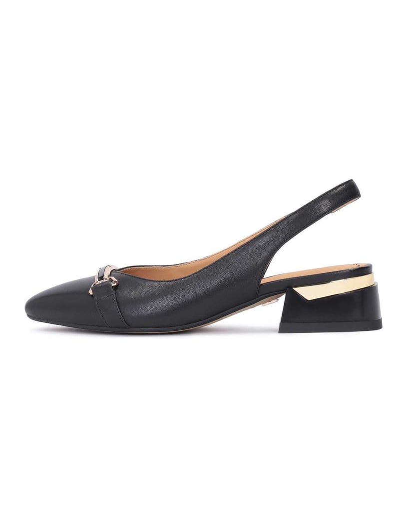 Kazar-Elegante-schwarze-Pumps-mit-einer-Verzierung-auf-der-Vorderseite-schwarz