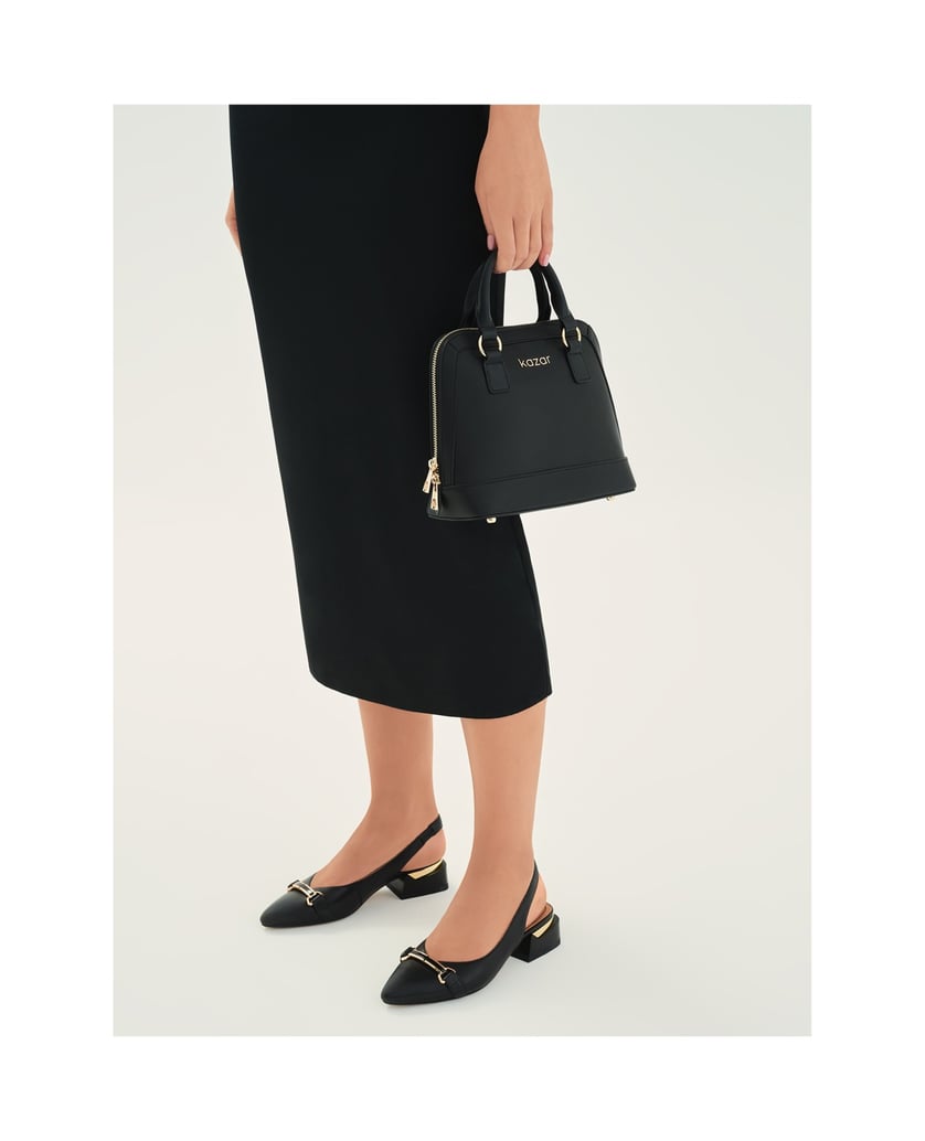Kazar-Elegante-schwarze-Pumps-mit-einer-Verzierung-auf-der-Vorderseite-schwarz