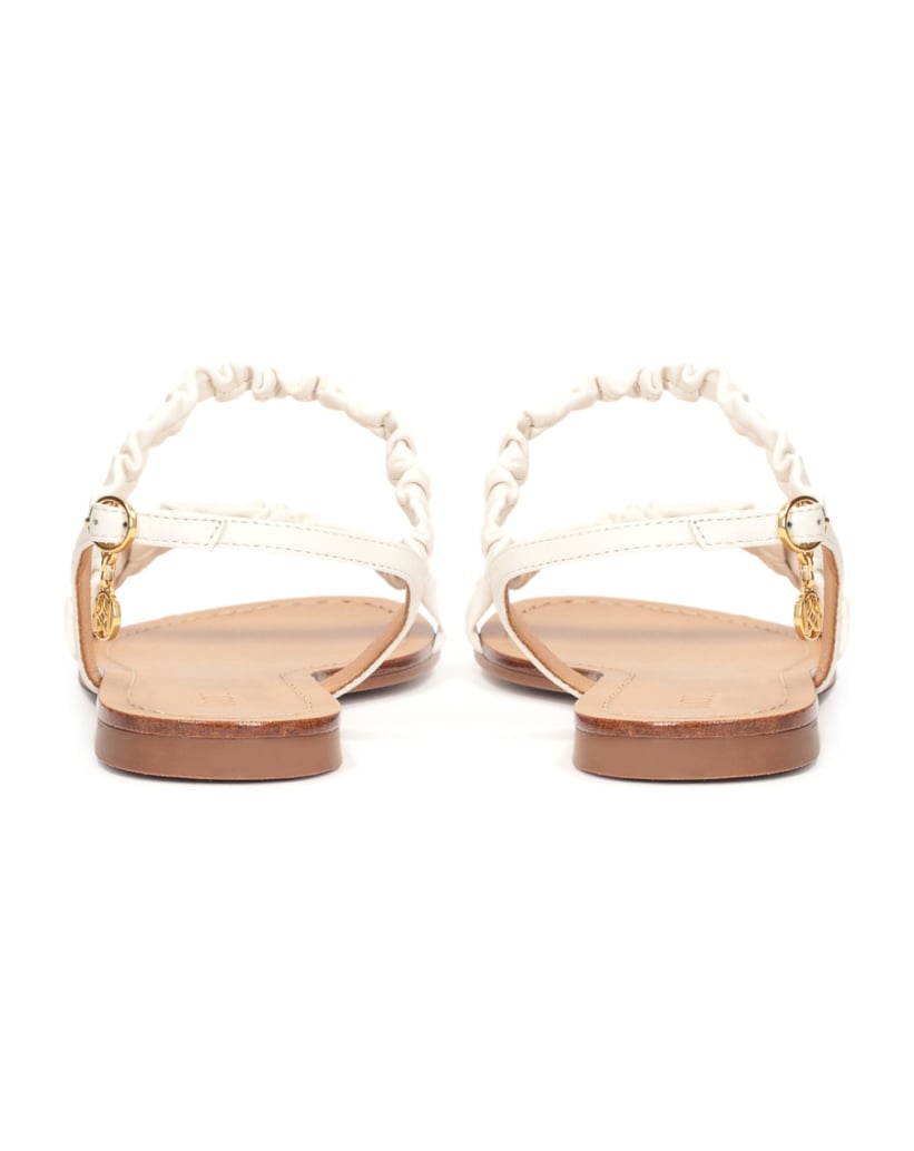 Kazar-Flache-Ledersandalen-mit-geknitterten-Riemen-weiss