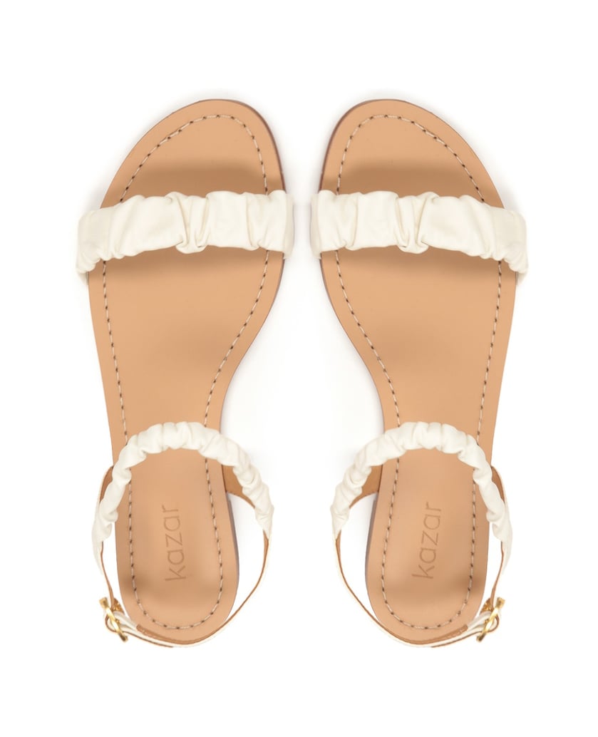 Kazar-Flache-Ledersandalen-mit-geknitterten-Riemen-weiss