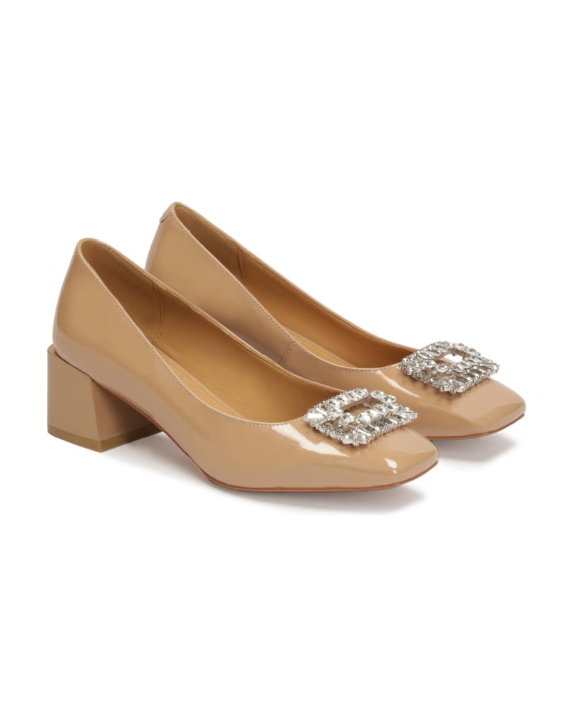 Kazar-Beigefarbene-Pumps-mit-Schmuckverzierung-beige